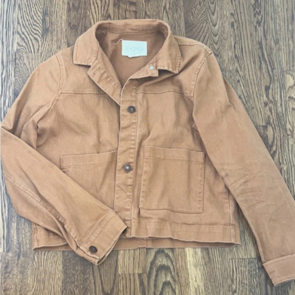 Super Cute Tan Jacket! Size M.